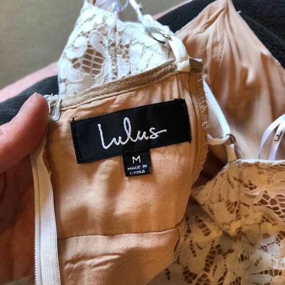 Lulu's M white lace dress - Picture 4 of 4